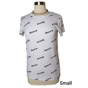 Women's Queen Tee Short Sleeve Graphic Shirt Buttery Soft Top Small NWT